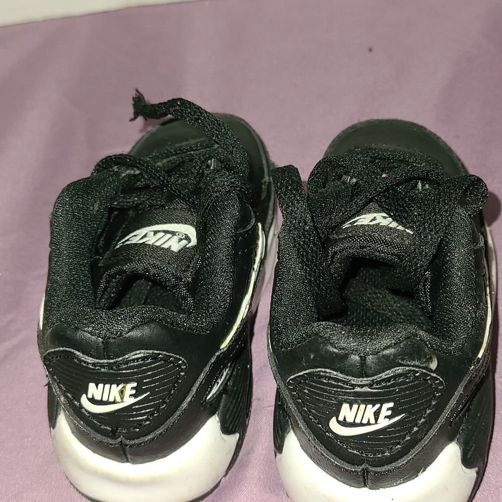 Nike Air Max 90 LTR Logo Toddler 5C  Sneaker - Picture 4 of 7